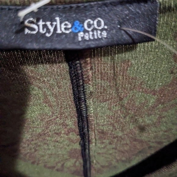 Style & Co butterfly top - Picture 5 of 5